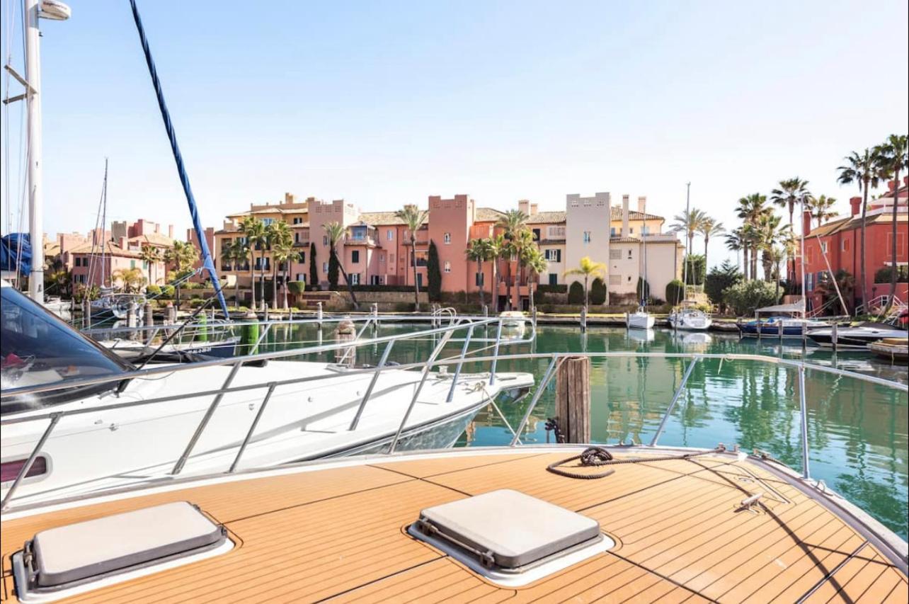 Barco Americano Sotogrande Торрегуадиаро Экстерьер фото